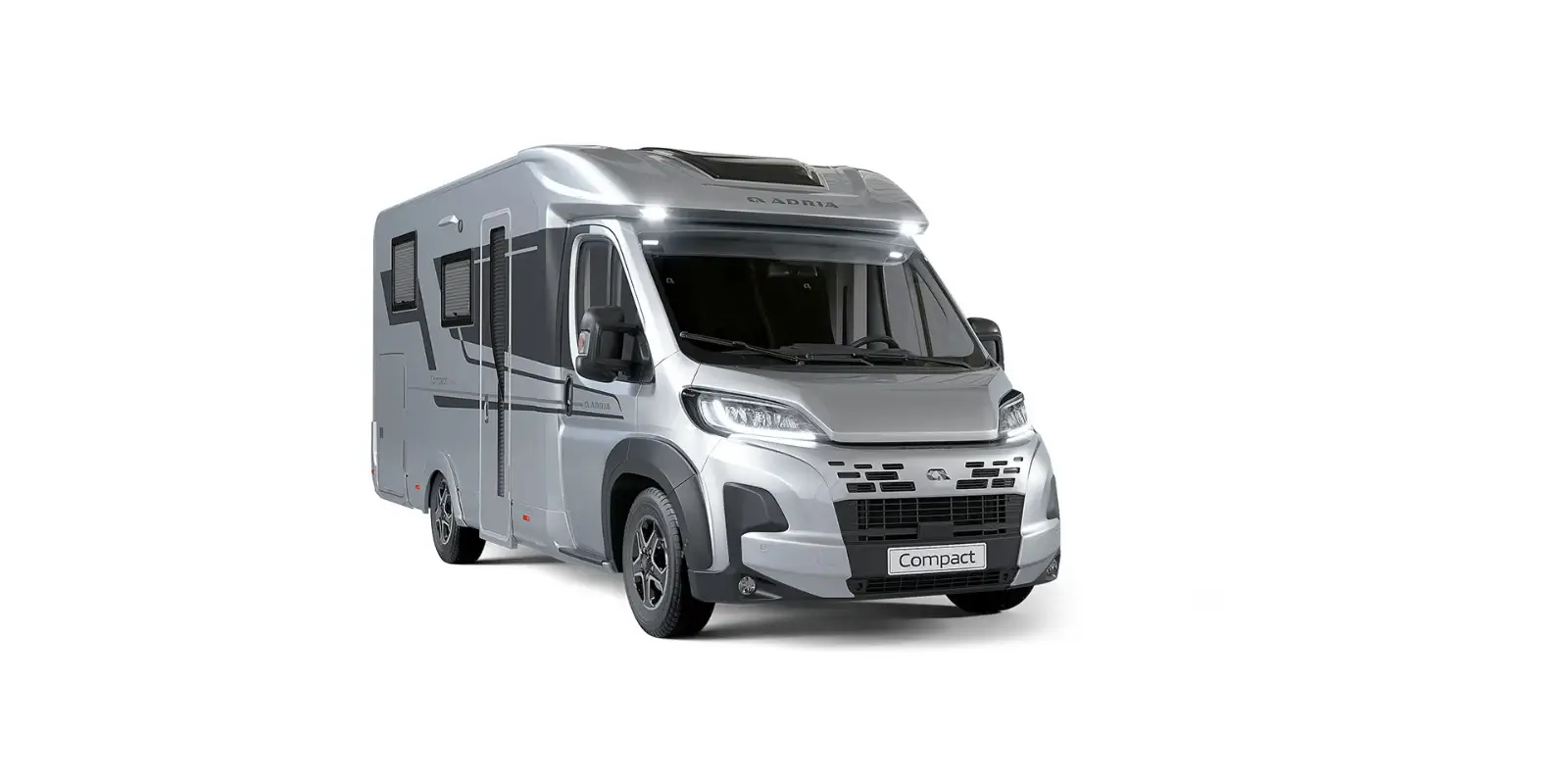 Adria Compact in der Studioaufnahme von vorn