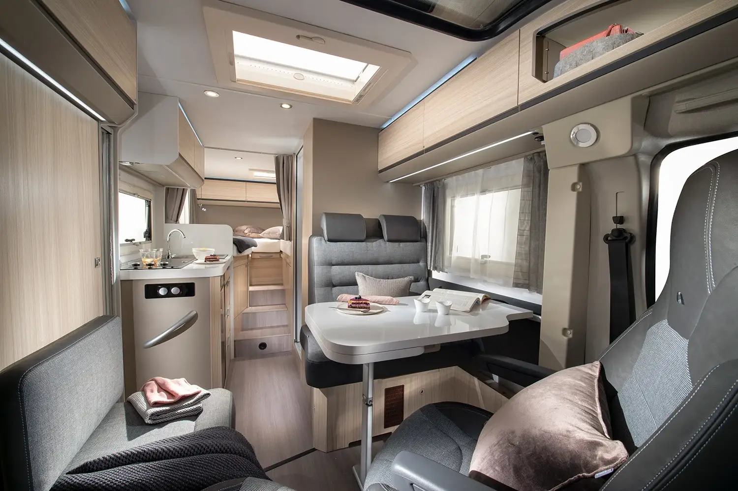 Wohnraum im Adria Compact