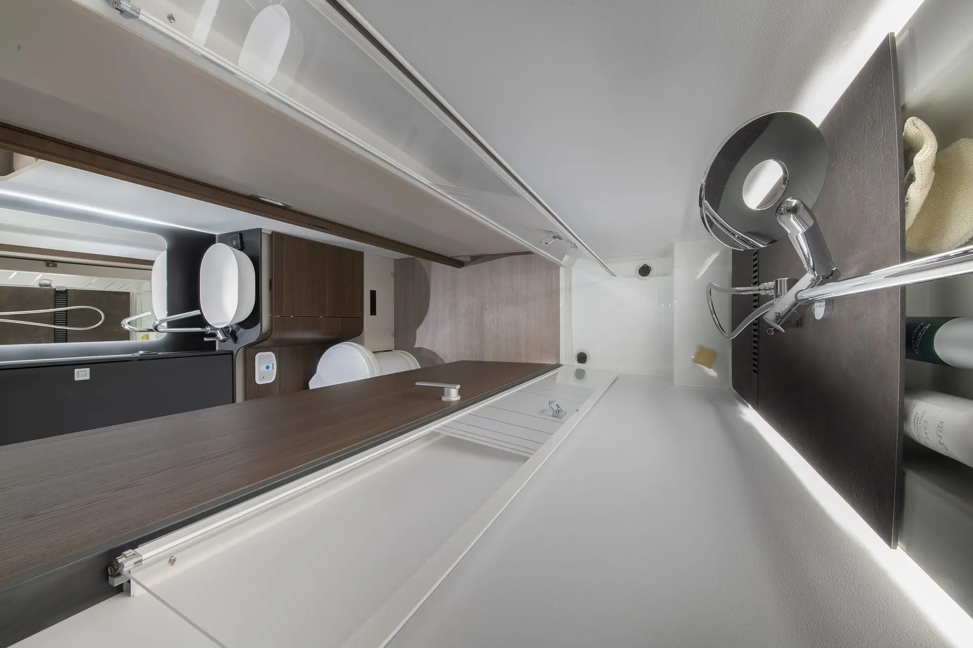 Adria Matrix Badezimmer mit Waschtisch