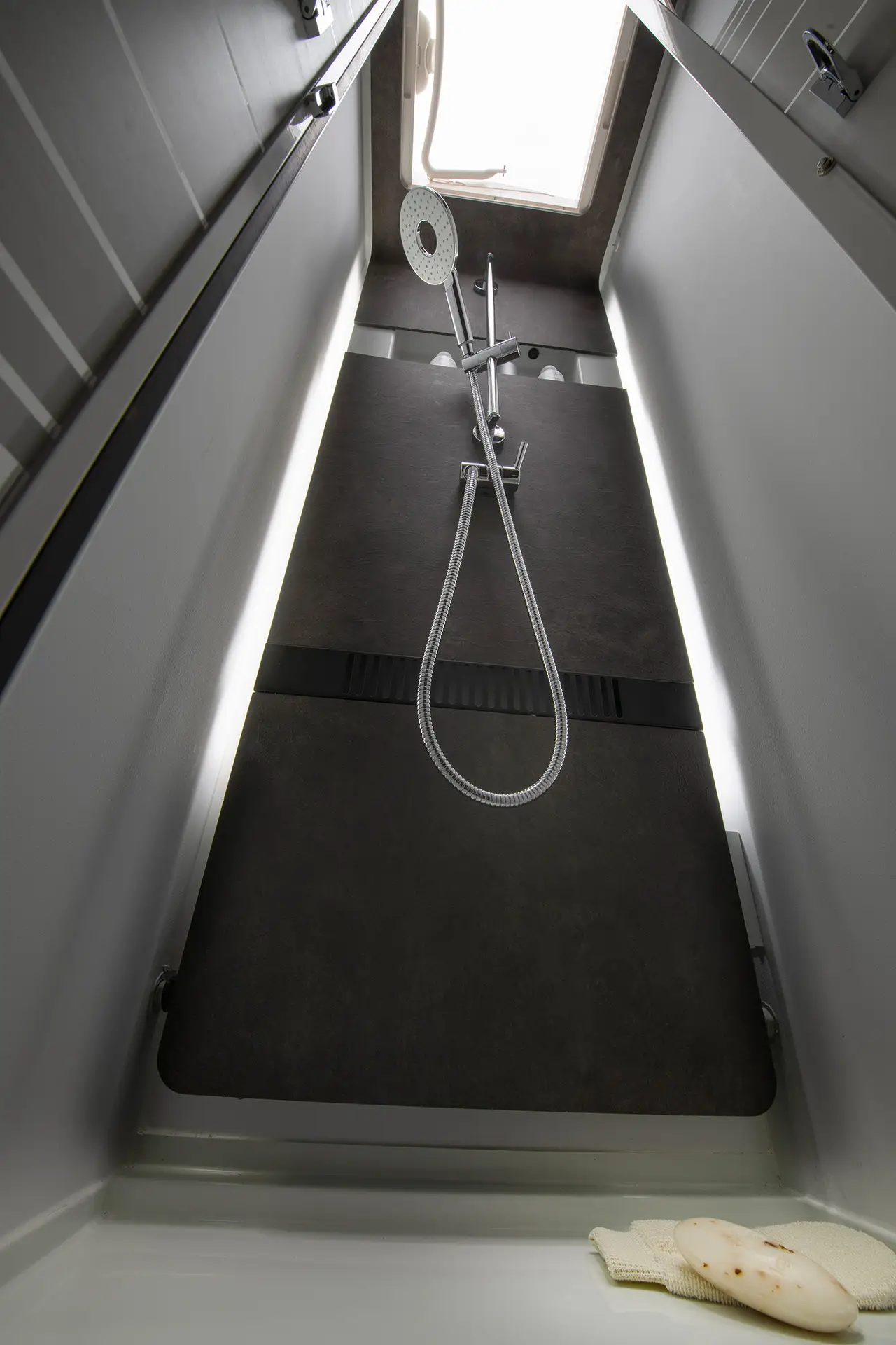 Adria Matrix separate Dusche