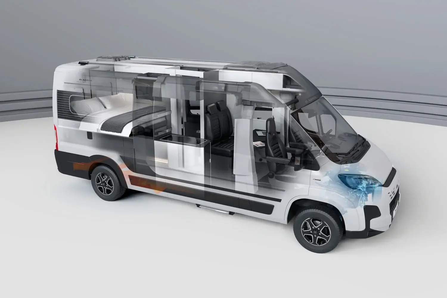 Adria Twin mit geöffneter Schiebetür