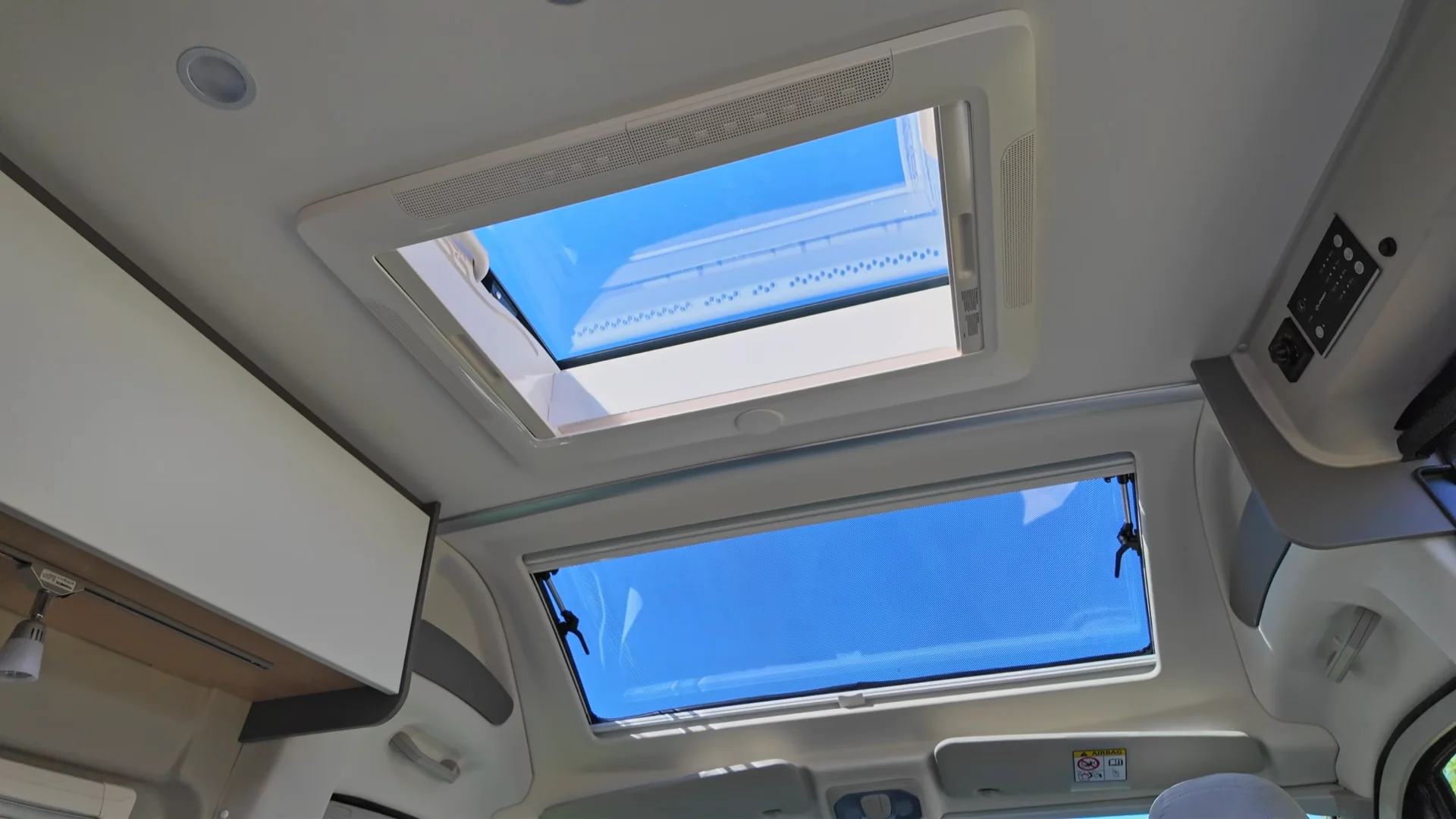 ROADfans Hopper 640 Dachfenster